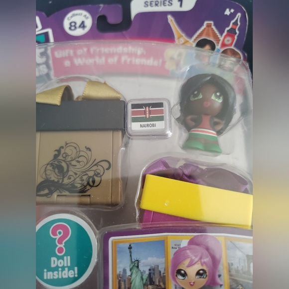 : Jakks Gift Ems 3 pks Dolls Figure Gift Boxes Lot Accessories Toy Lot - Picture 6 of 16